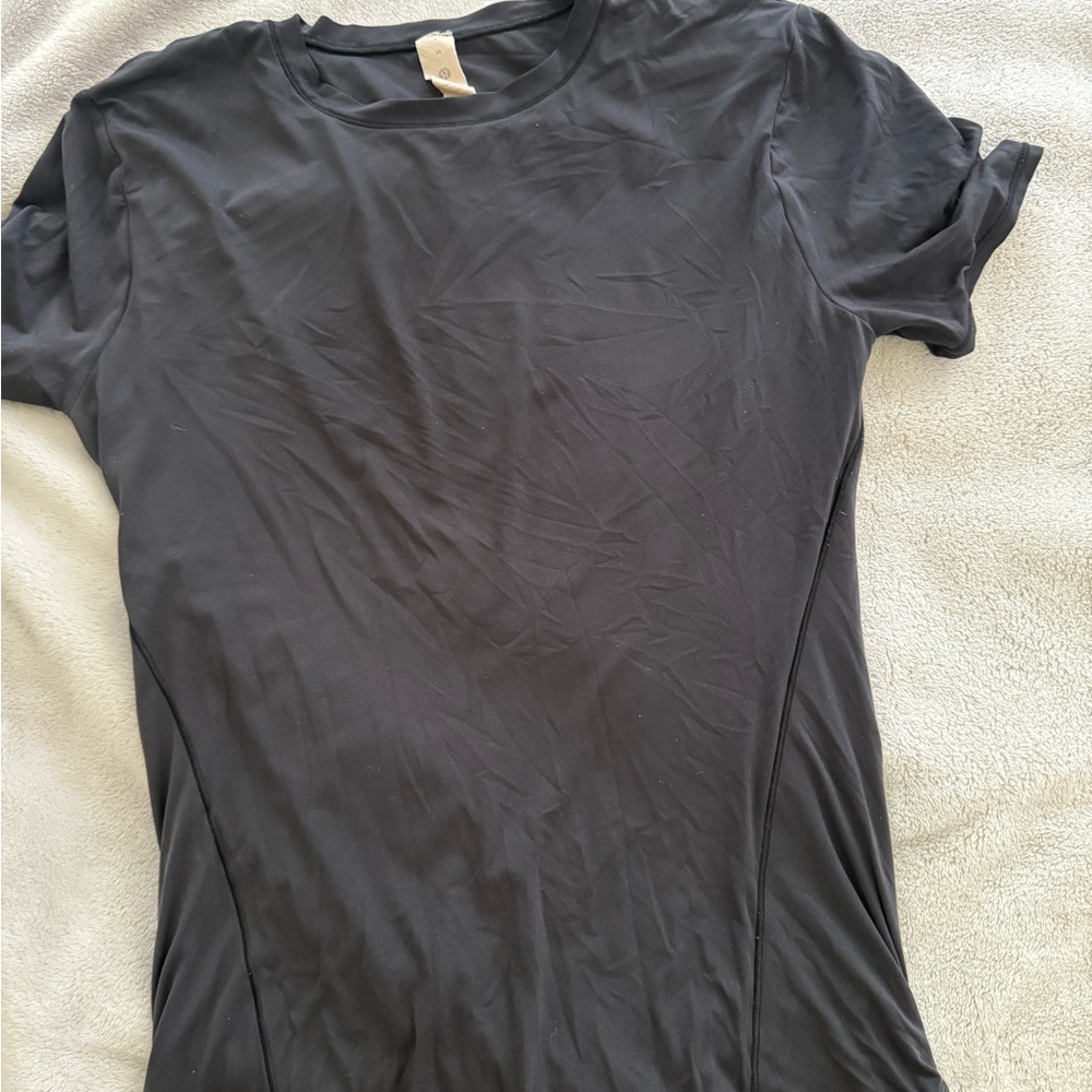 lululemon athletica nulu Charcoal Short Sleeve Tee